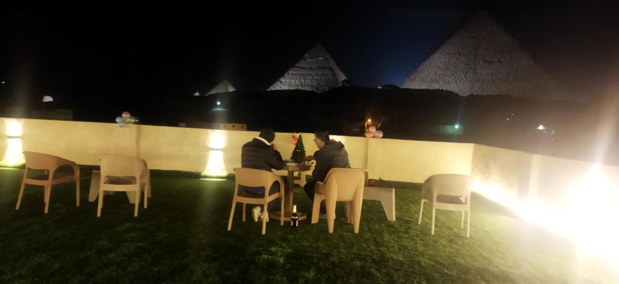 Best Four Pyramids View Kafret el-Gabal Exteriör bild